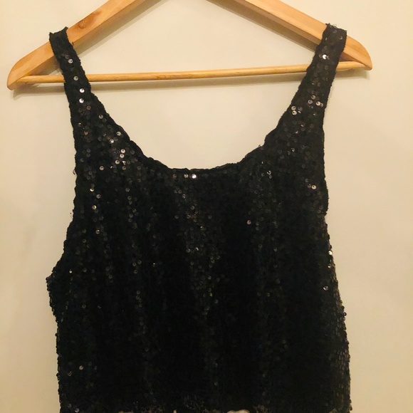 Black Sequin Crop Tank - Picture 6 of 6